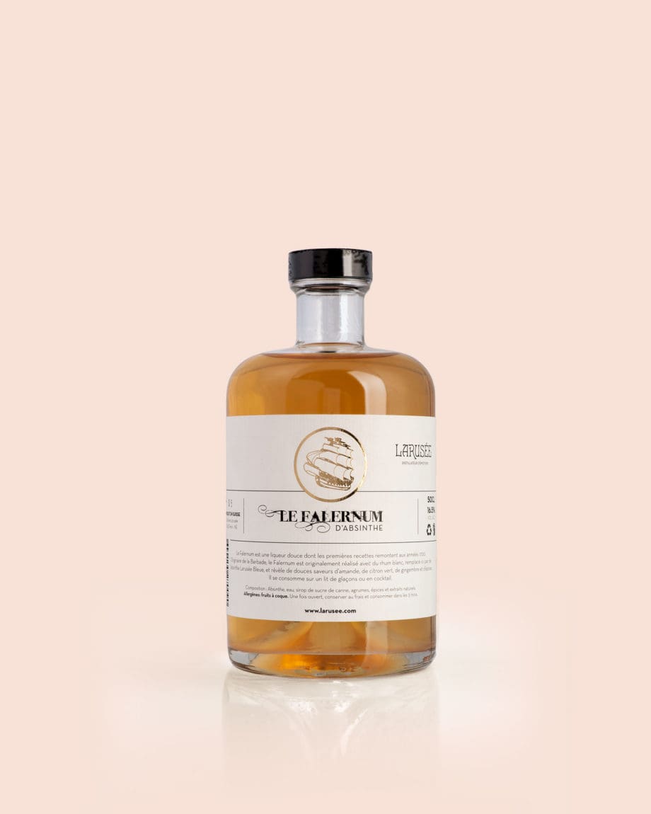 larusee-falernum-50cl-closeup