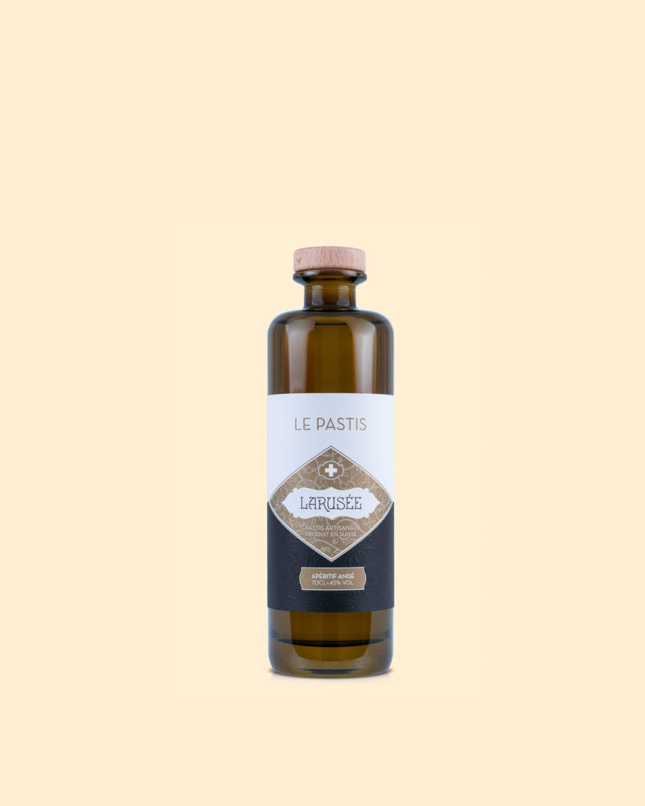 larusee-pastis-70cl-2022-closeup