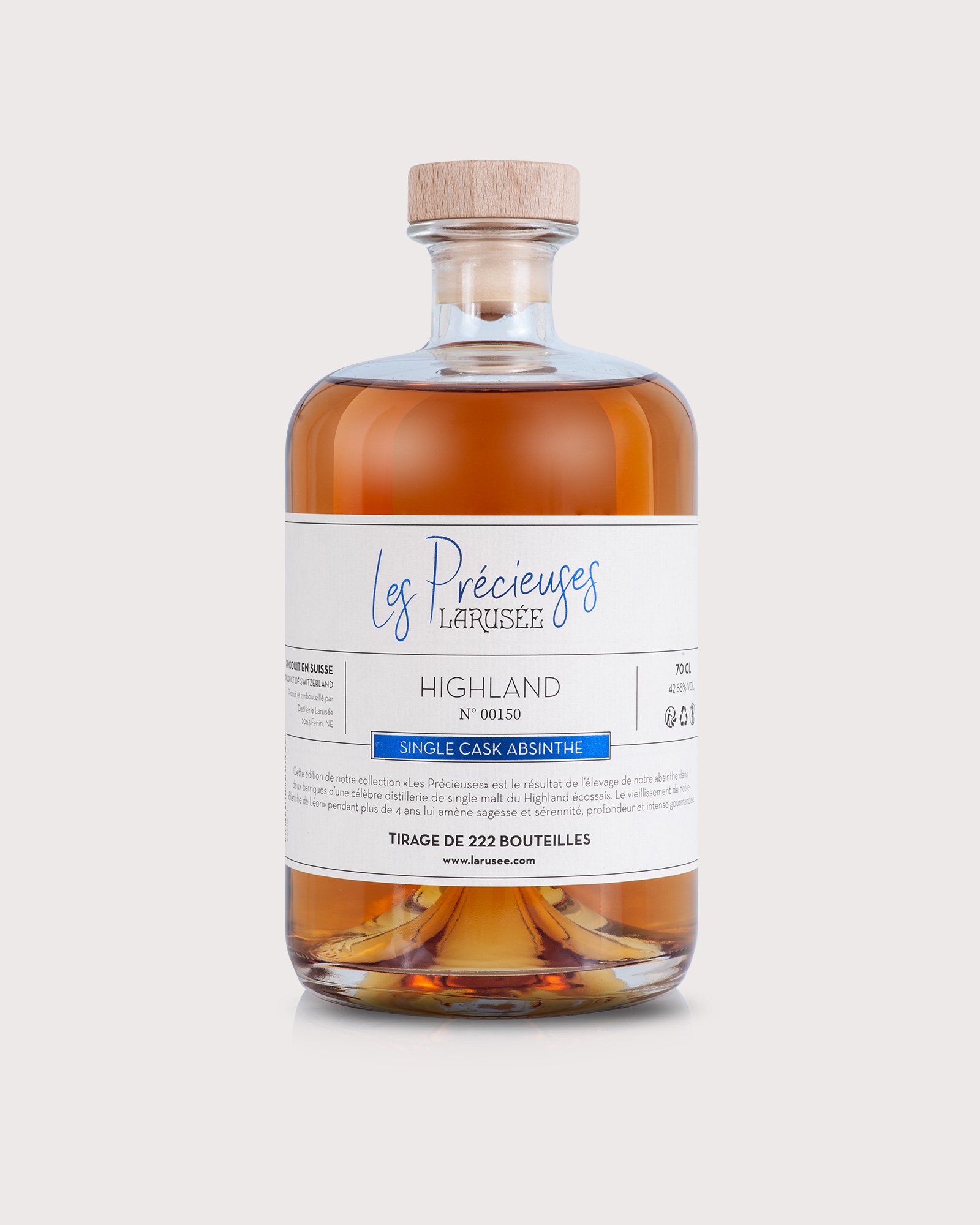 larusee-highland-70cl-closeup